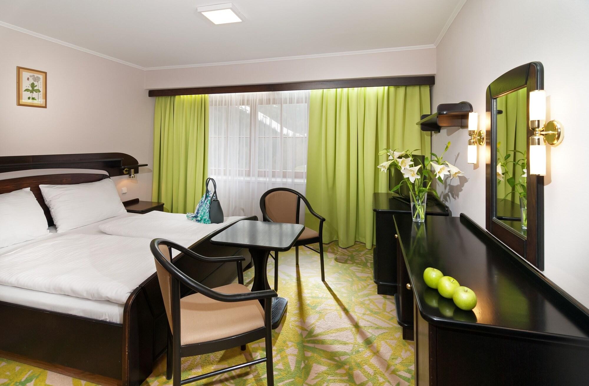 Hotel Zatisi Špindlerŭv Mlýn Kültér fotó