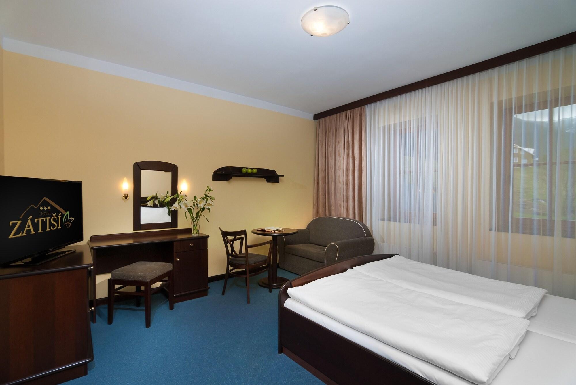 Hotel Zatisi Špindlerŭv Mlýn Kültér fotó