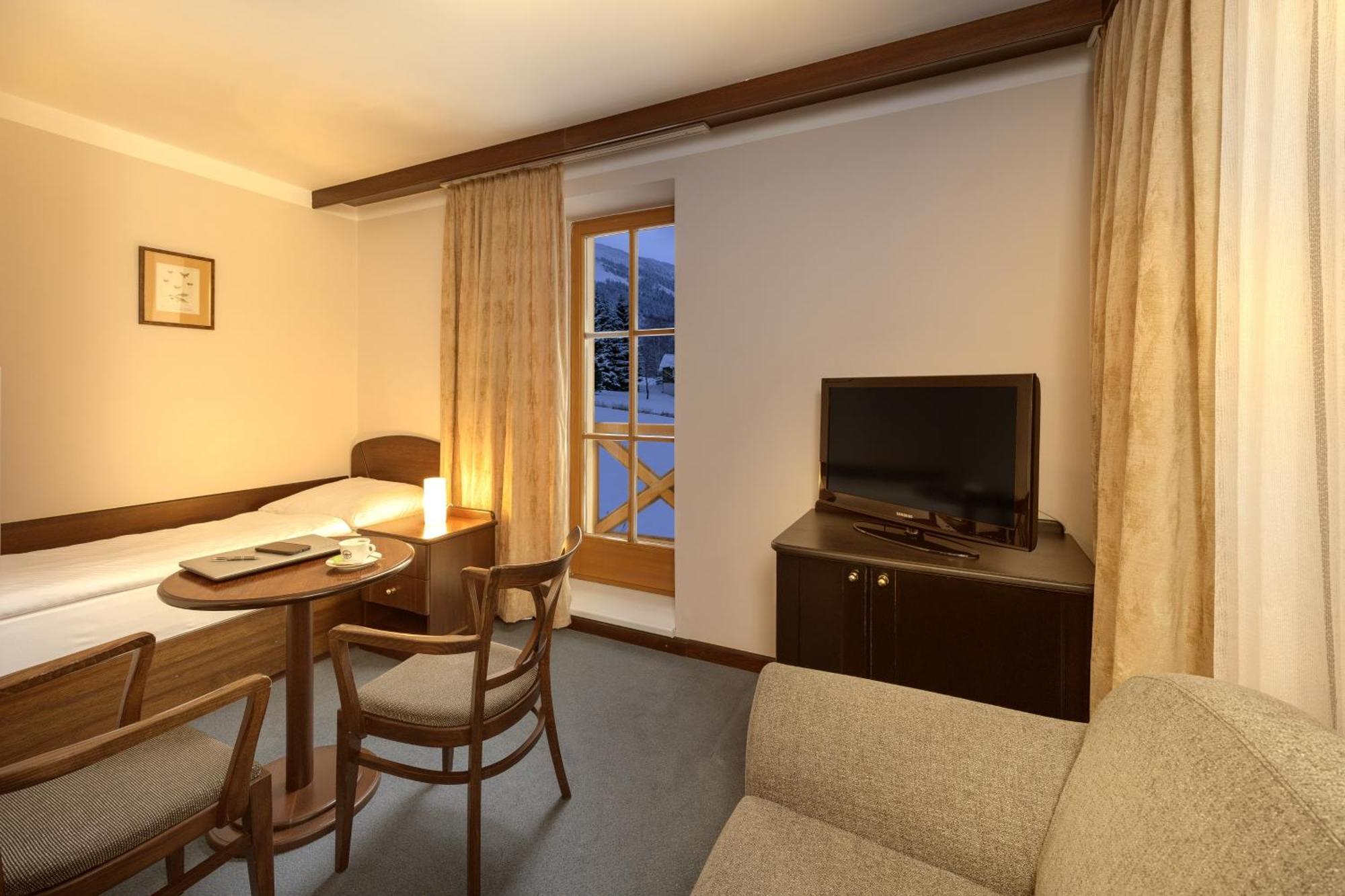 Hotel Zatisi Špindlerŭv Mlýn Kültér fotó