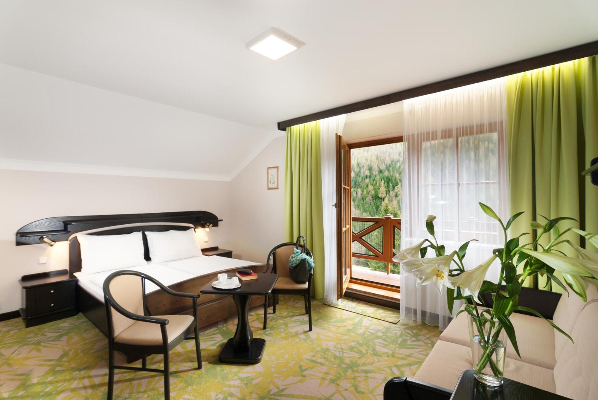 Hotel Zatisi Špindlerŭv Mlýn Kültér fotó